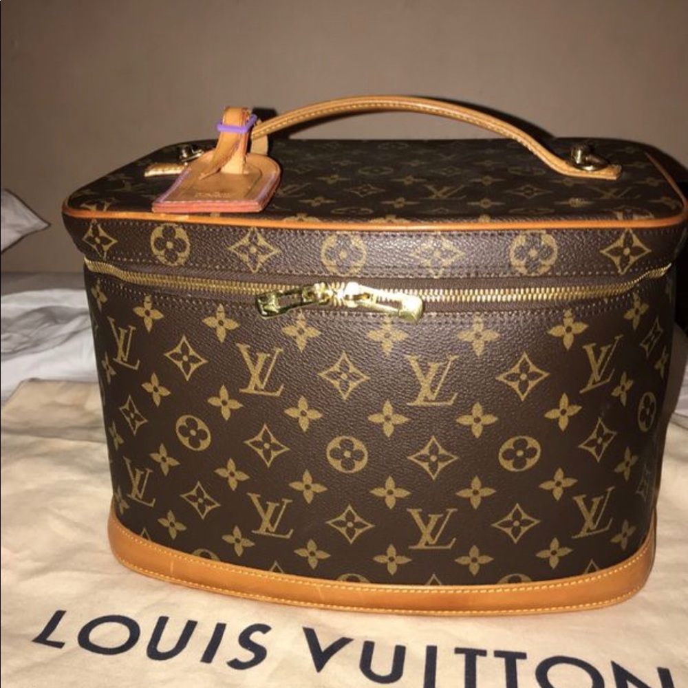 Authentic Louis Vuitton Nice
